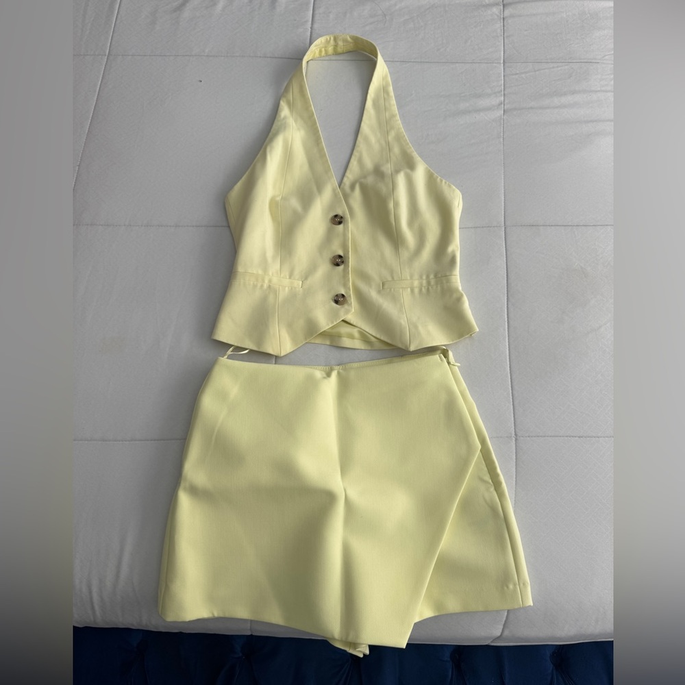Zara Light Yellow A-Line Skirt Set